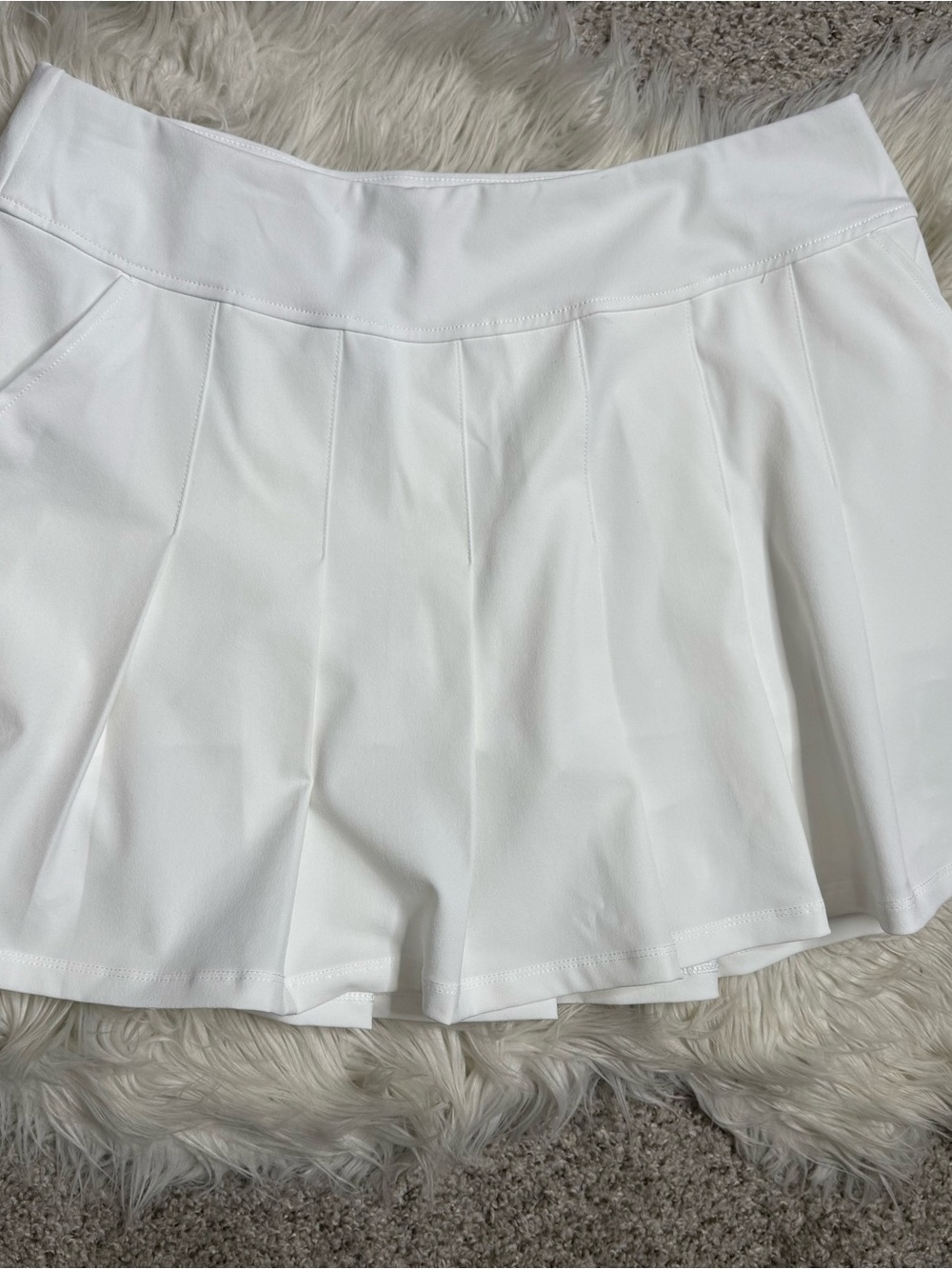 Lilly Pulitzer Luxetic White Pleated Skort 12